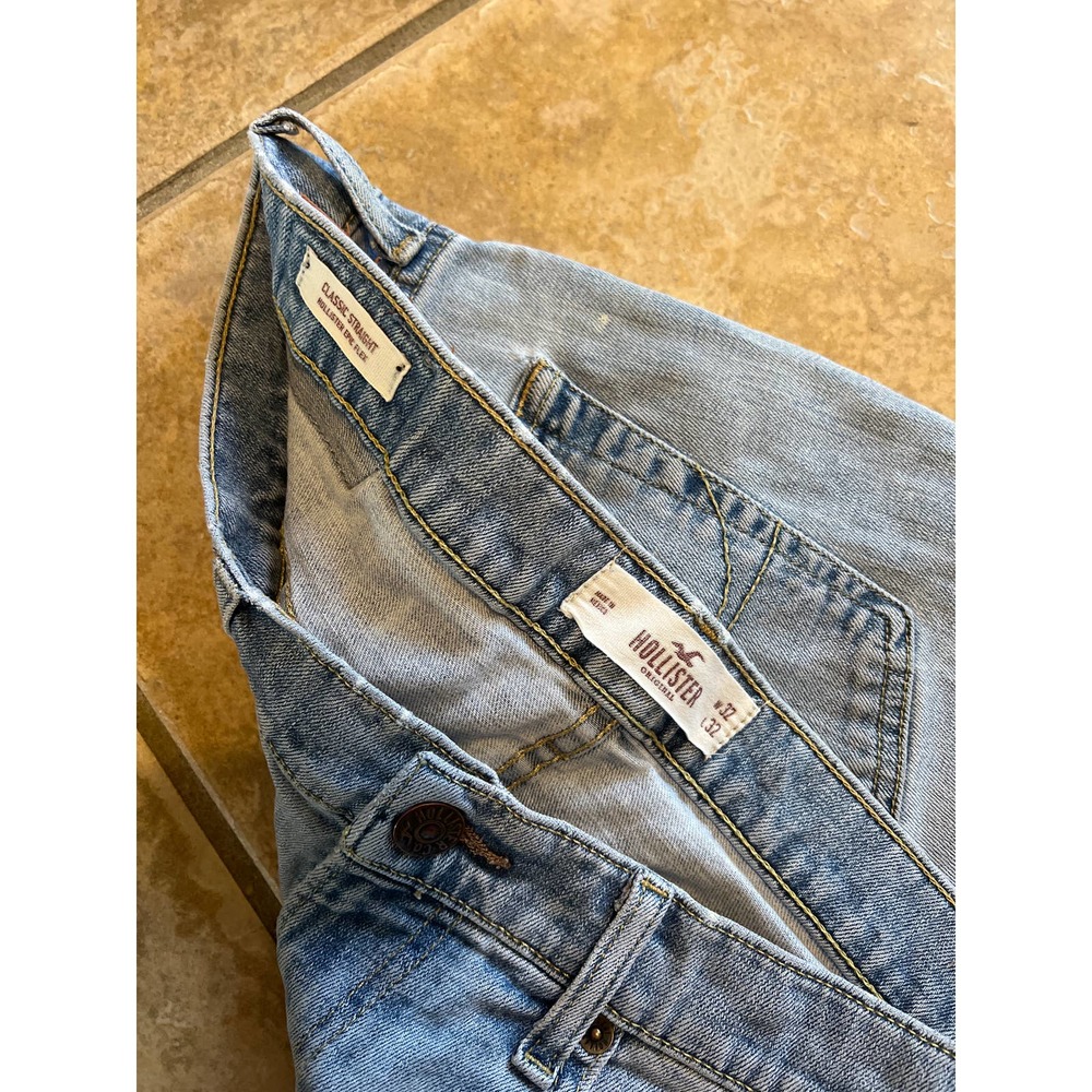 Hollister Classic Straight Jeans Size 32X32 - Picture 3 of 3